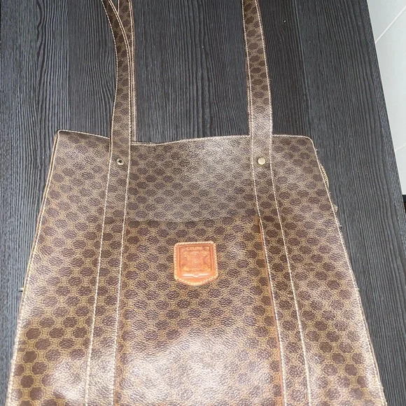 Celine Brown shoulder bag with Classic Design - Picture 4 of 17